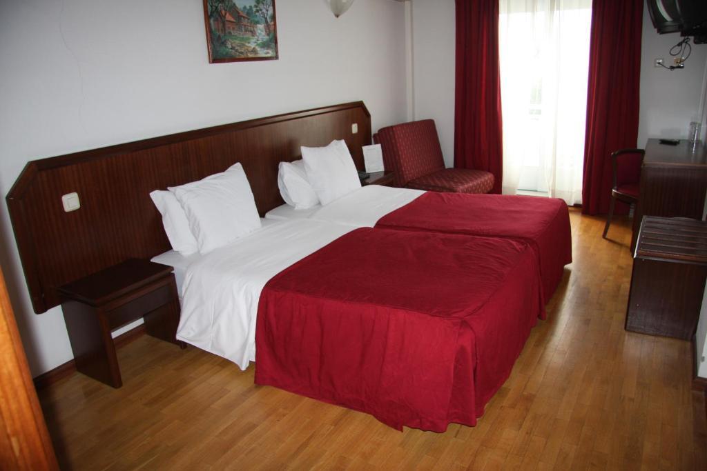 Hotel Turismo Miranda Miranda do Douro Esterno foto